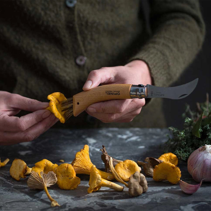 OPINEL N°08 Houbařský nůž: Ideální Nůž pro houbaře s Integrovaným Kartáčkem